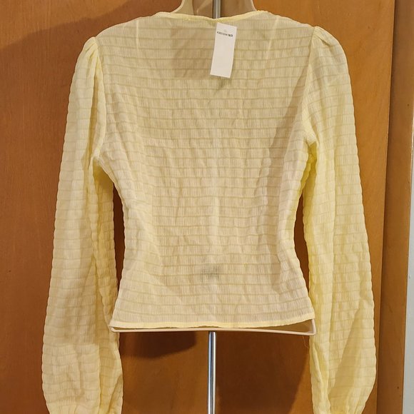 Sophie Rue V-neck Long Sleeve Light Top - Size Medium - Picture 2 of 3